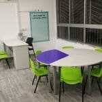 שולחן עגול צבעוני לבית ספר